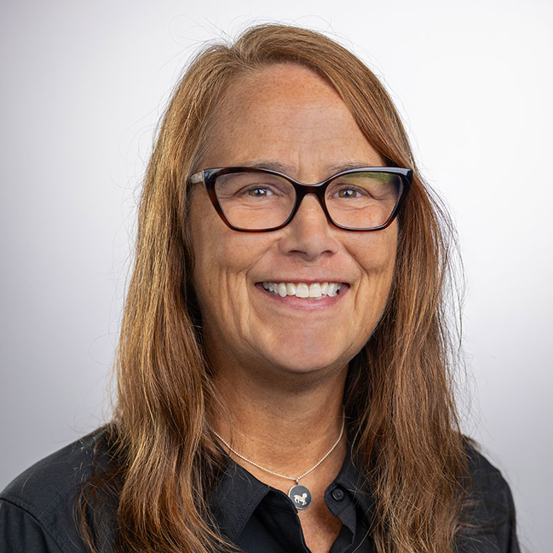 Kim Walker headshot